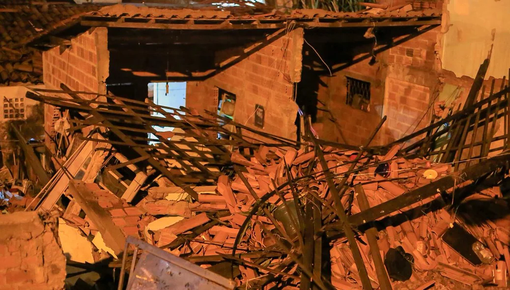 Casas destruídas em Teresina