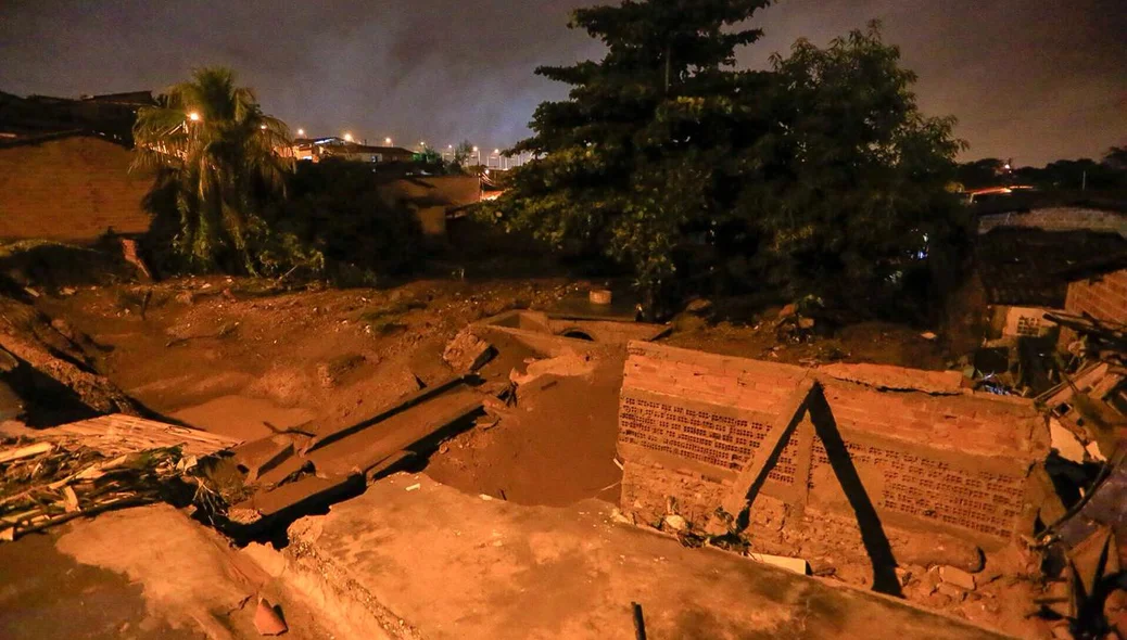 Destruição no Parque Rodoviário