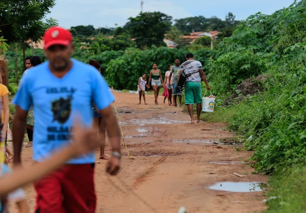 Moradores da Vila Projeto Mandacaru em Teresina Piauí
