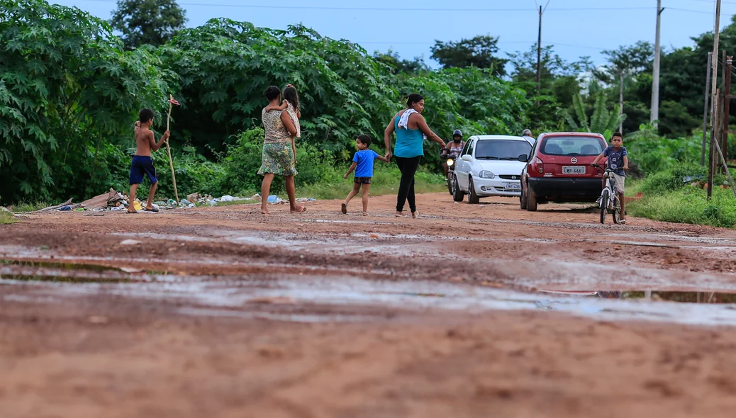 Moradores temem alagamento
