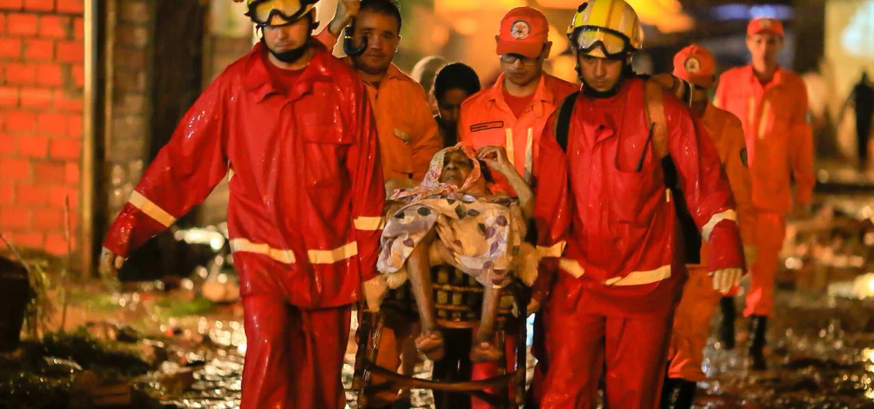 Mulher é resgatada no Parque Rodoviário