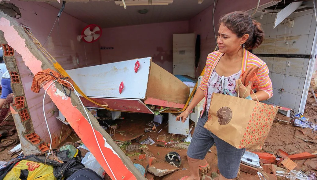 Antônia Alves em residência após enxurrada