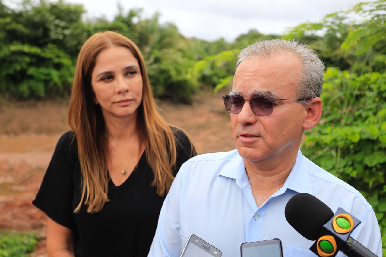 Prefeito Firmino Filho e Lucy Soares