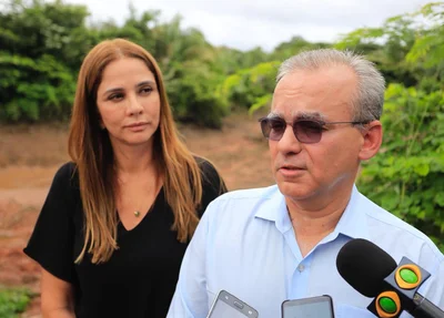 Prefeito Firmino Filho e Lucy Soares