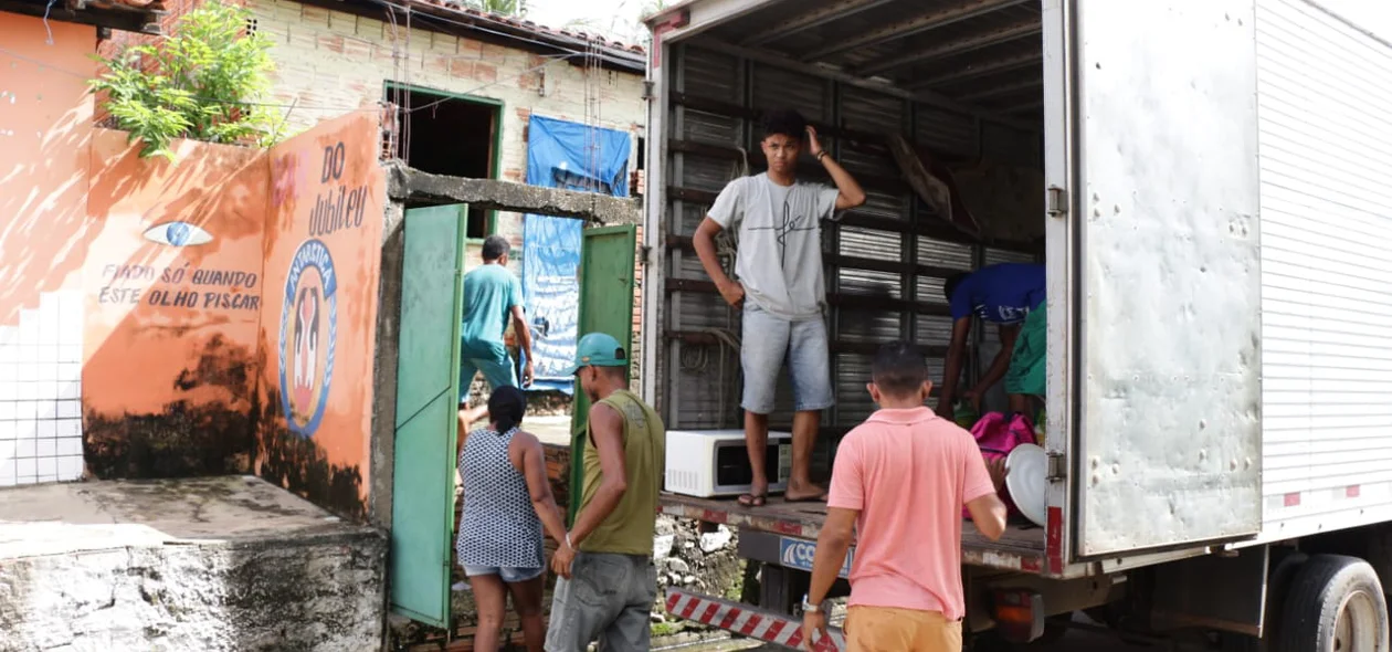 Famílias estão deixando suas casas no bairro Água Mineral 
