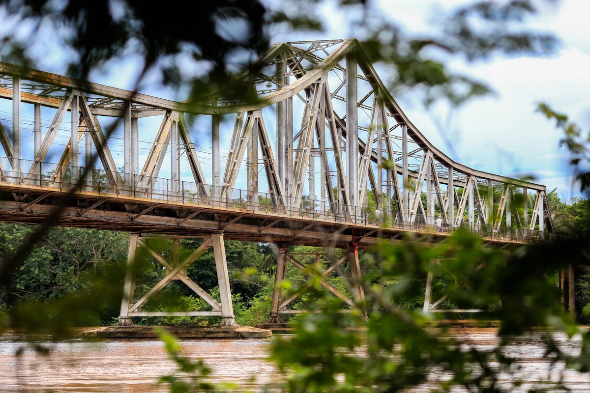 Ponte Metálica 