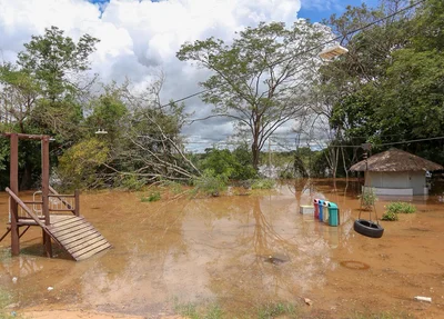 Ponto turístico alagado 