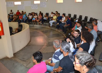 Público acompanhou votação da matéria