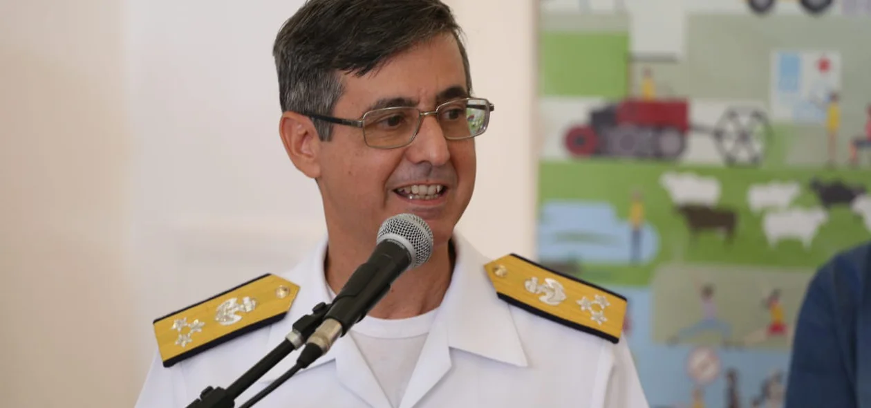 Coordenador geral do Projeto Rondon, vice-almirante Luiz Octávio Barros