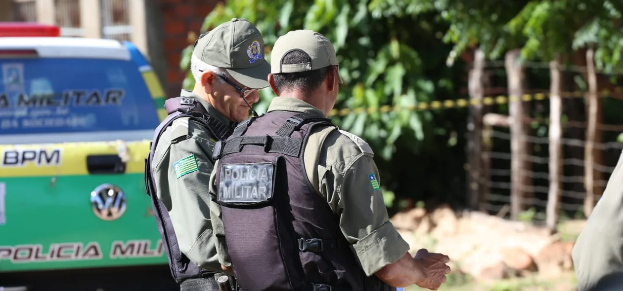 Policiais militares no local da ocorrência