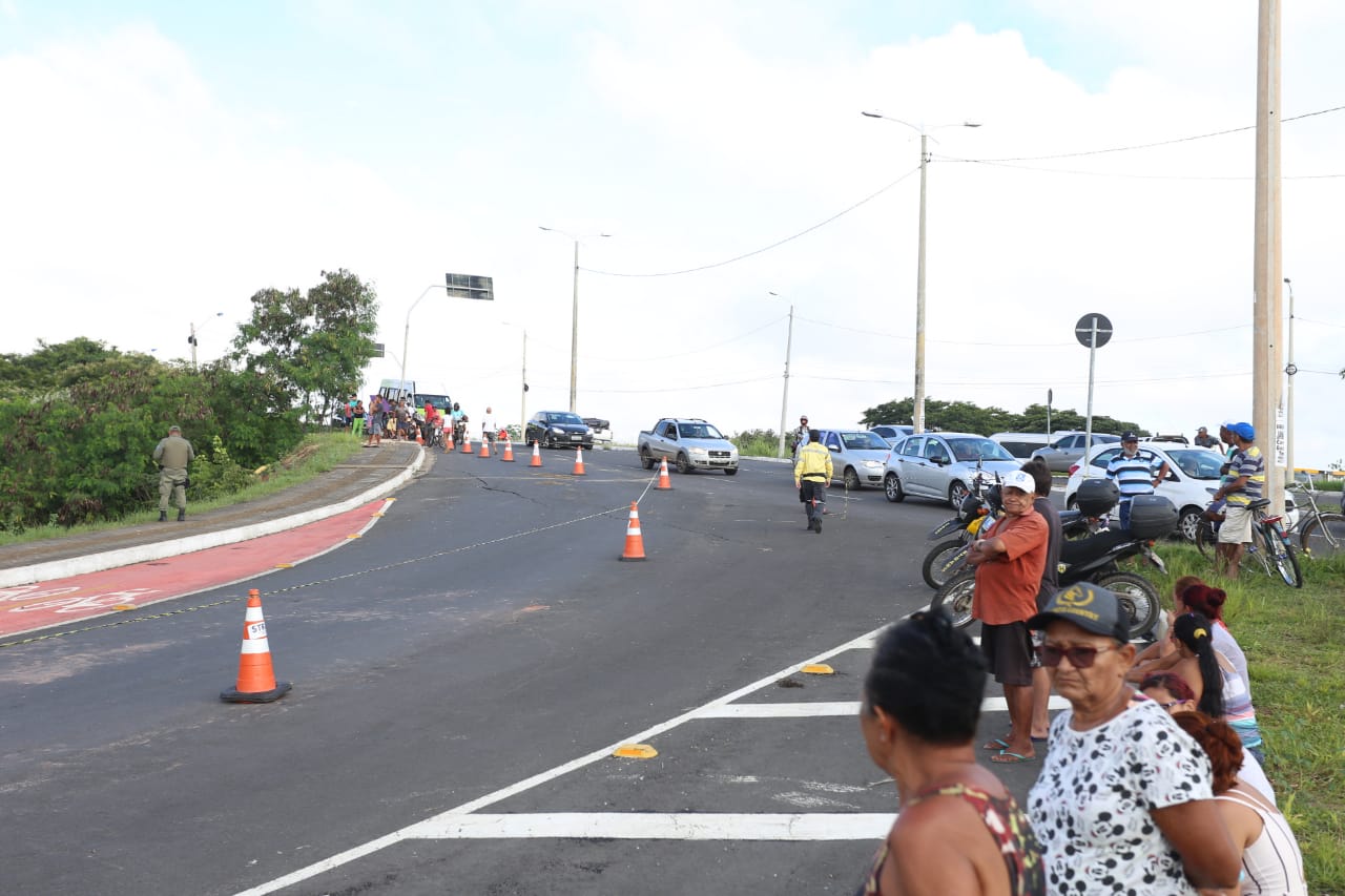 Strans controla fluxo de trânsito na ponte Wall Ferraz