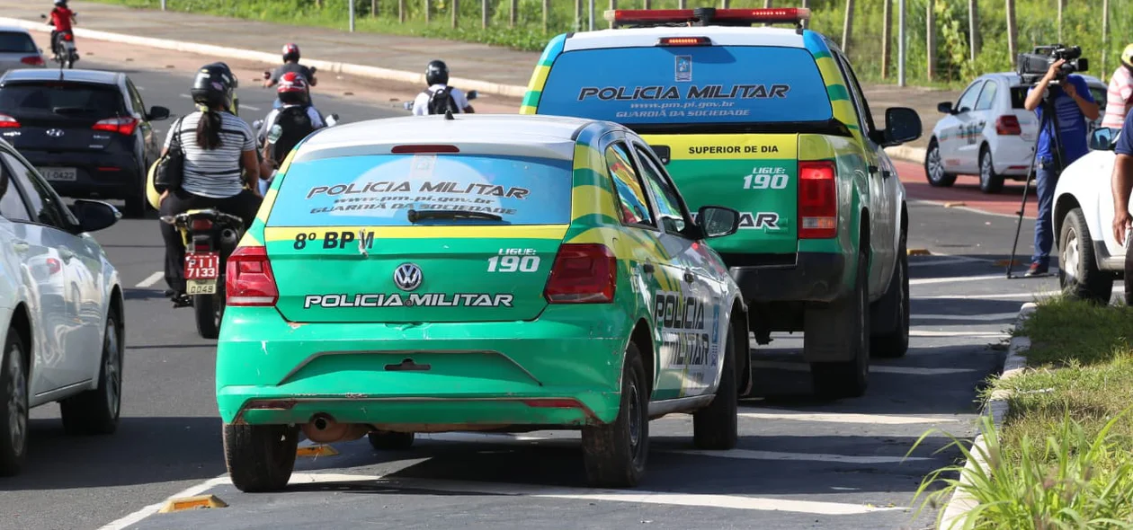 Viatura do 8º Batalhão da Polícia Militar