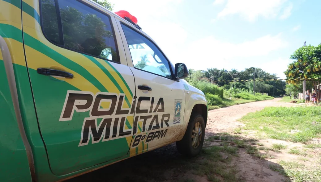 Viatura do 8º Batalhão da Polícia Militar