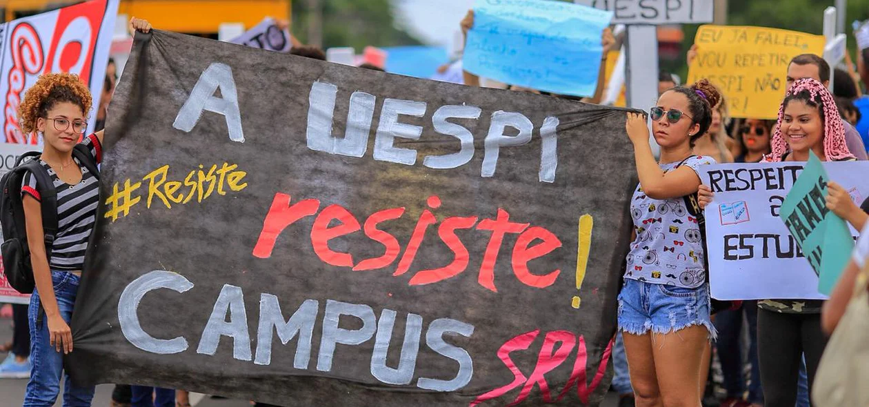 Alunos da Uespi de São Raimundo Nonato.
