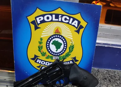 Arma de fogo apreendida pela PRF