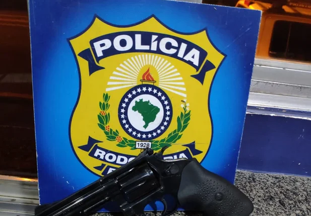 Arma de fogo apreendida pela PRF