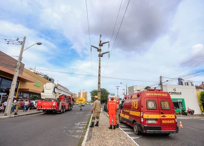 Homem sobe em poste na zona leste de Teresina