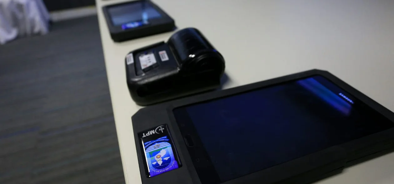 Tablets entregues aos policiais militares
