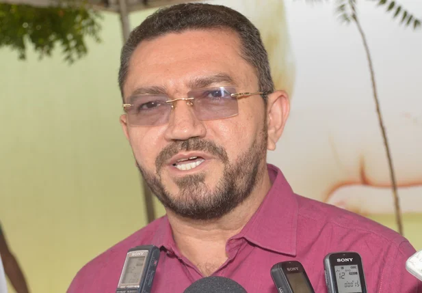Padre Walmir não consegue equilibrar contas e atrasa repasses do PicosPrev
