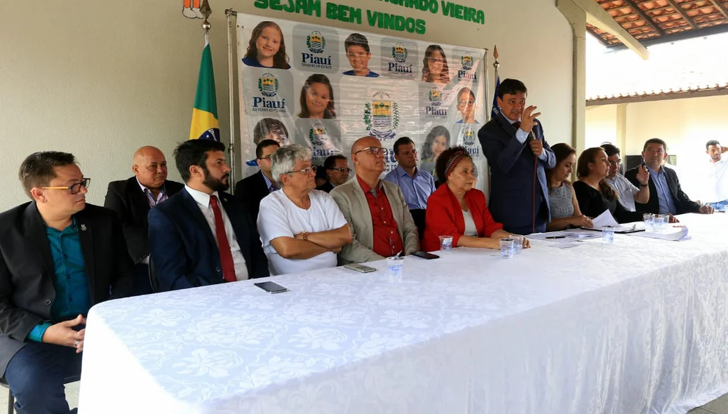 Cerimônia de inauguração de centro no Residencial Jacinta Andrade