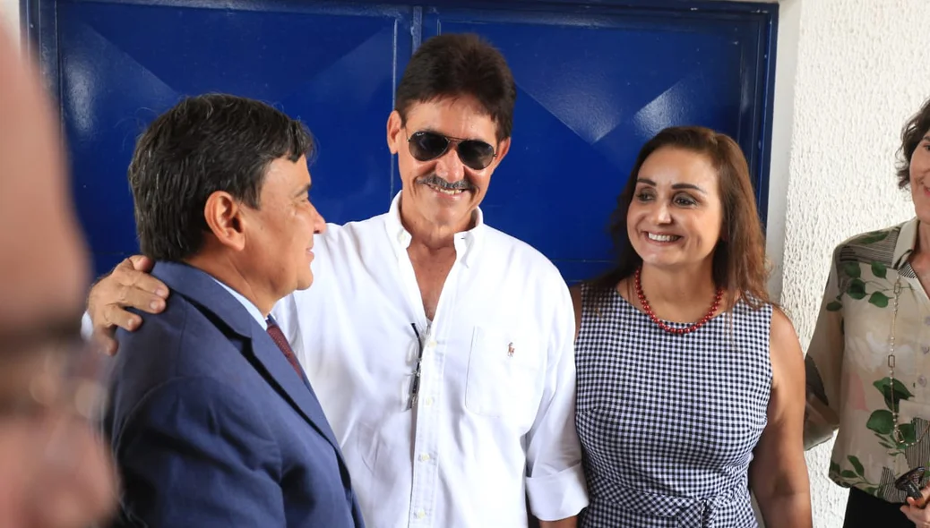 Wellington Dias em inauguração de centro educacional na zona norte de Teresina