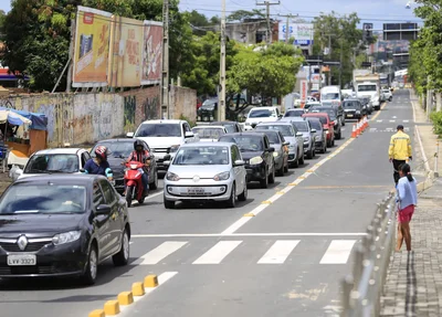 Engarrafamento na Avenida Presidente Kennedy