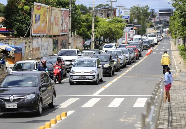 Engarrafamento na Avenida Presidente Kennedy