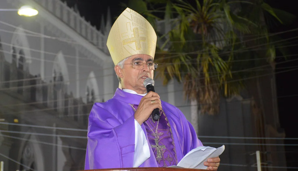No sermão Dom Plínio faz uma reflexão sobre a Sexta-feria de Passos