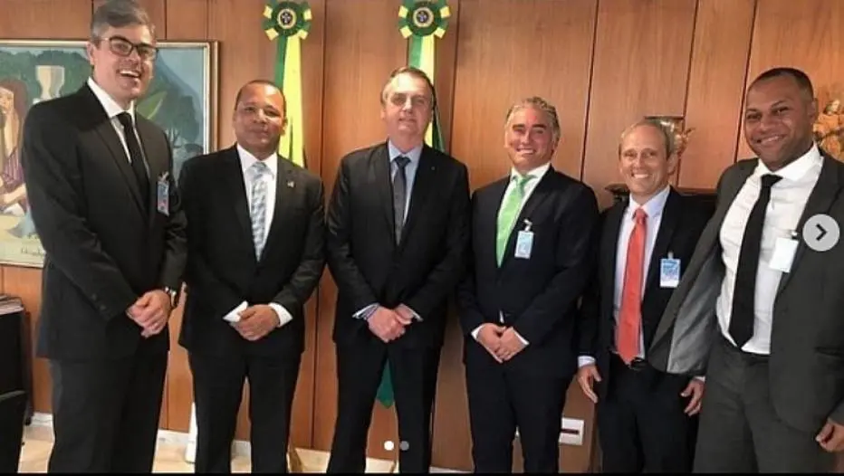 Pai de Neymar posta foto ao lado do presidente Jair Bolsonaro