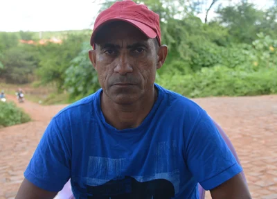 Salvador apela ao prefeito Padre Walmir por seu emprego