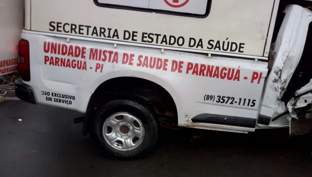 Ambulância de Parnaguá envolvida no acidente 