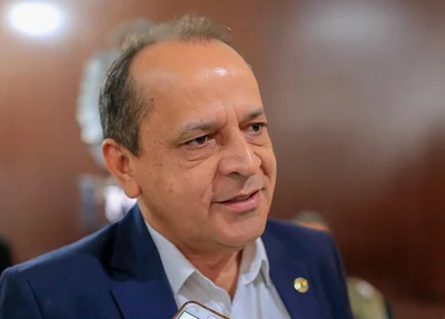 Deputado estadual Hélio Isaías