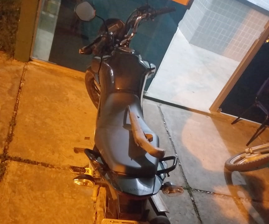 Motocicleta roubada em José de Freitas