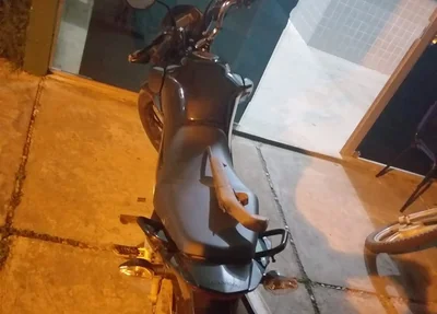 Motocicleta roubada em José de Freitas