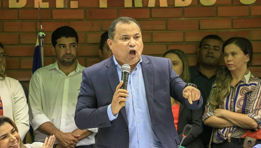 Evaldo Gomes.