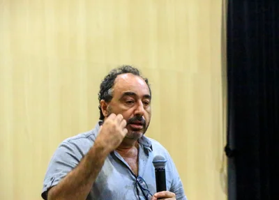 Jornalista Renato Rovai faz palestra sobre o livro