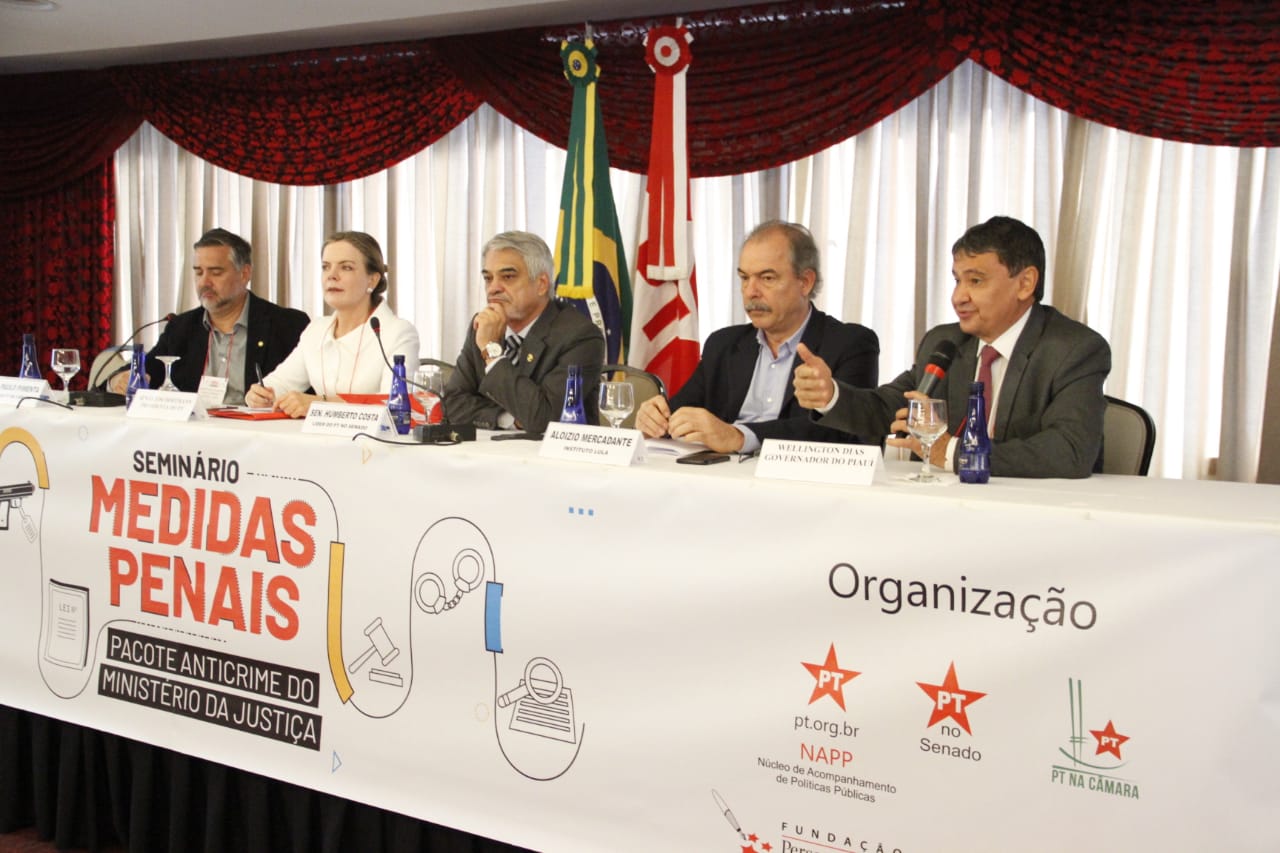 Wellington Dias participa de seminário em Brasília 