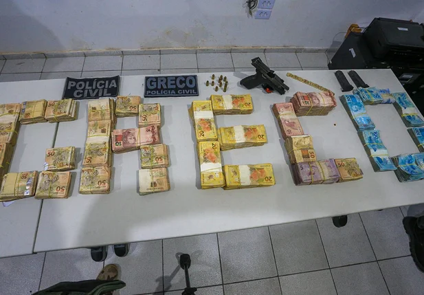 200 mil reais apreendidos pelo Greco