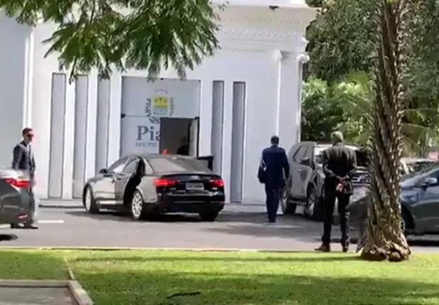 Chegada do vice-presidente  do Brasil, Hamilton Mourão ao Karnak
