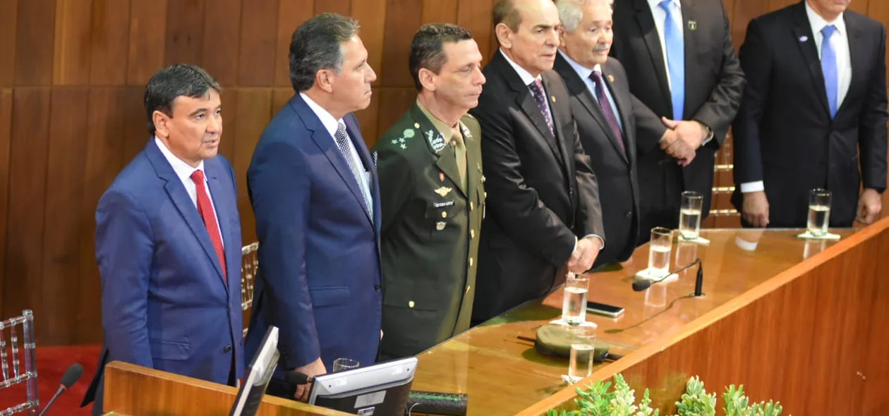 Governador Wellington Dias participa de solenidade 