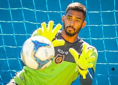 Novo goleiro, Douglas Lima