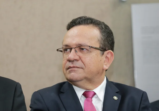 Presidente do TJ- PI Sebastião Ribeiro Martins