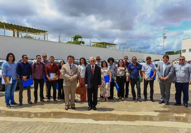 Entrega de veículos para cartórios do Piauí