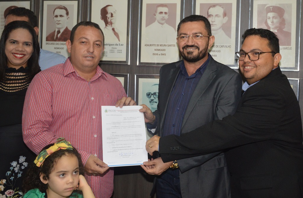 Novo secretário de Agricultura recebe portaria