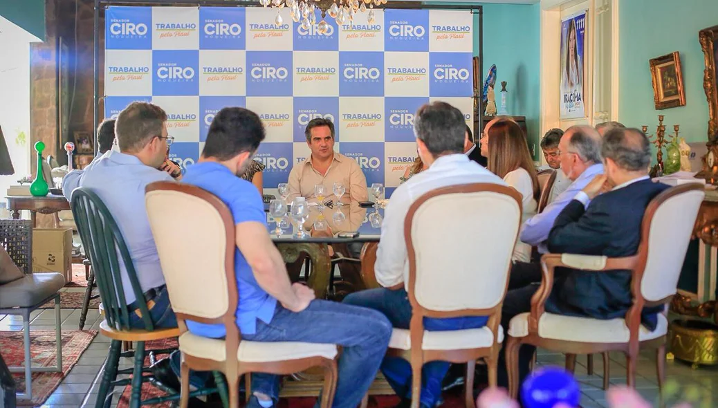Membros do Progressistas durante reunião