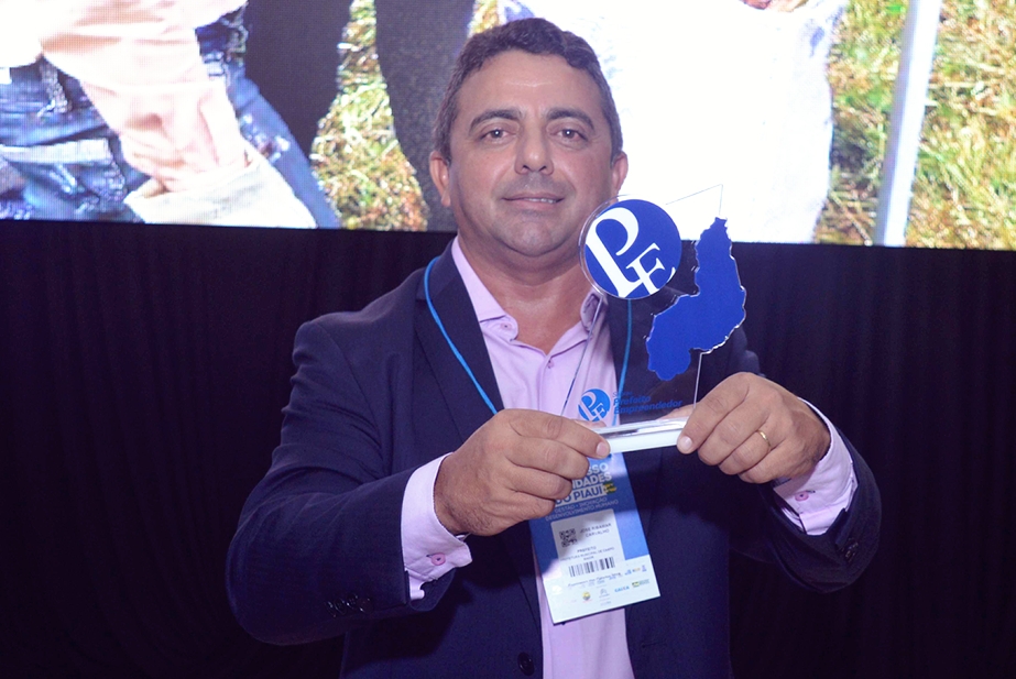Professor Ribinha conquista prêmio