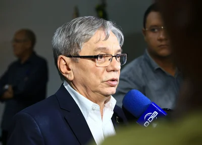 Reitor da Universidade Federal do Piauí, José Arimatéia Dantas Lopes