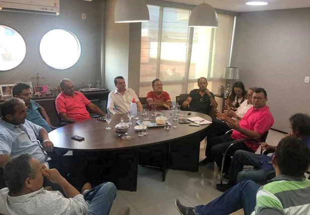 Lideranças de oposição articulam novo encontro em Picos