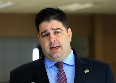 Luís André