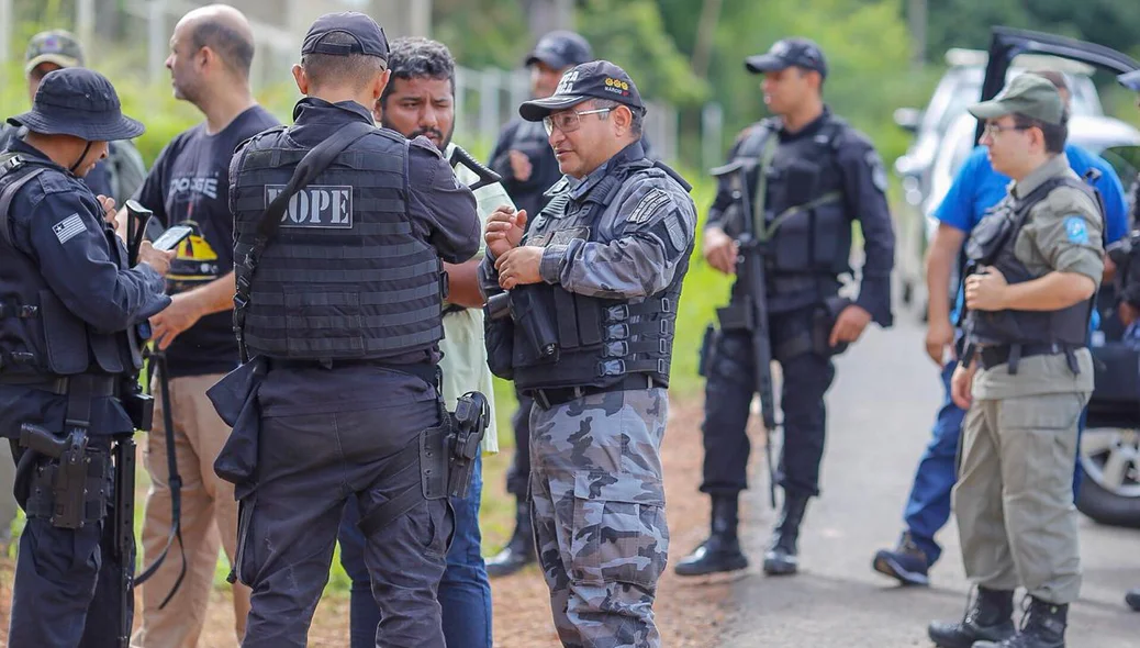 Policiais